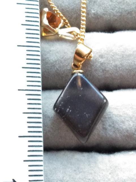 アグニマニタイト ペンダントトップ ひし形 < 女性アクセサリー/時計 アグニマニタイト ペンダントトップ ひし形 < 女性アクセサリー/時計の