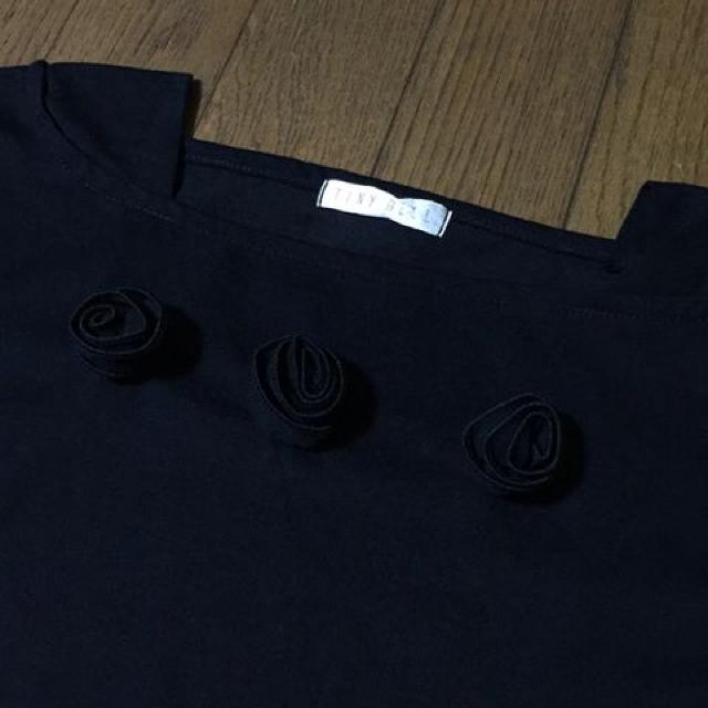 3つの薔薇のお洒落シンプルブラックTシャツ < 女性ファッション  3つの薔薇のお洒落シンプルブラックTシャツ < 女性ファッションの