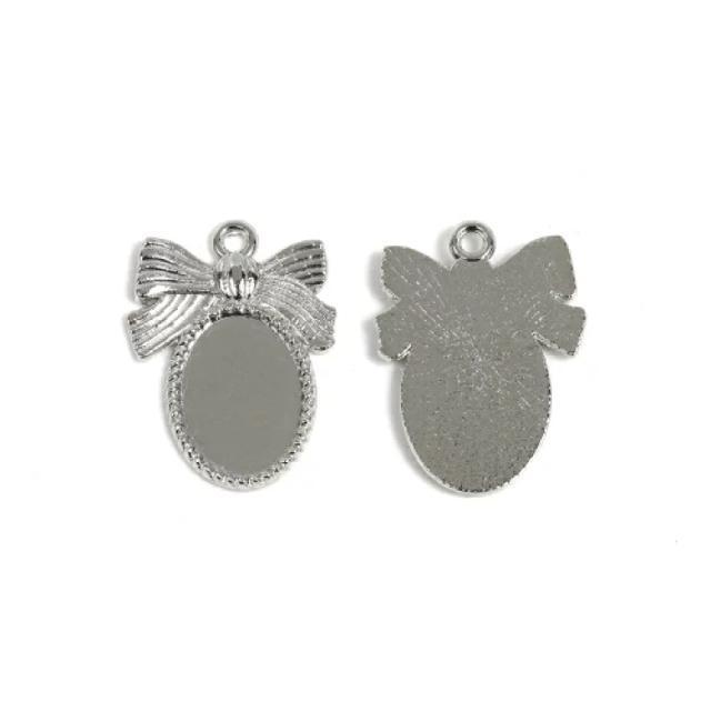 リボン オーバル●デザインミール皿 チャーム●シルバー●レジン●ハンドメイド 手作り オリジナル●ネックレス キーホルダー < ペット/手芸/園芸 リボン オーバル●デザインミール皿 チャーム●シルバー●レジン●ハンドメイド 手作り オリジナル●ネックレス キーホルダー < ペット/手芸/園芸の