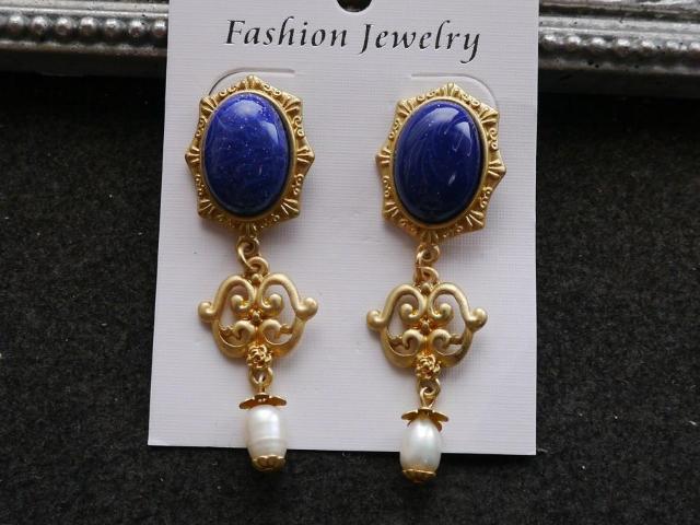 新品アンティーク調 ゴシック蒼系ストーンピアス < 女性アクセサリー/時計  新品アンティーク調 ゴシック蒼系ストーンピアス  < 女性アクセサリー/時計の