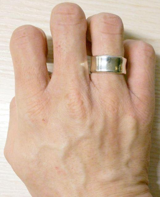 シルバー925リング 20.5号シンプルで洗練されたデザインSilverRing < 男性アクセサリー/時計  シルバー925リング 20.5号シンプルで洗練されたデザインSilverRing  < 男性アクセサリー/時計の
