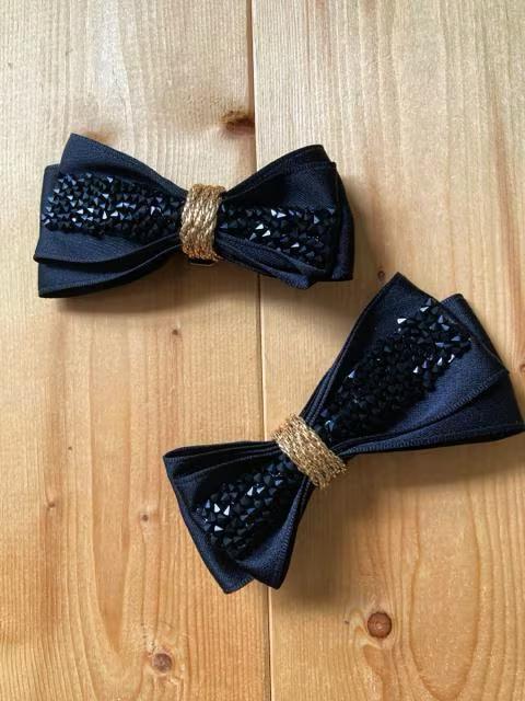 SALEセール●これ一つでいつもの靴もオシャレに変身●リボンシューズクリップ●黒×ゴールド < 女性アクセサリー/時計 SALEセール●これ一つでいつもの靴もオシャレに変身●リボンシューズクリップ●黒×ゴールド < 女性アクセサリー/時計の