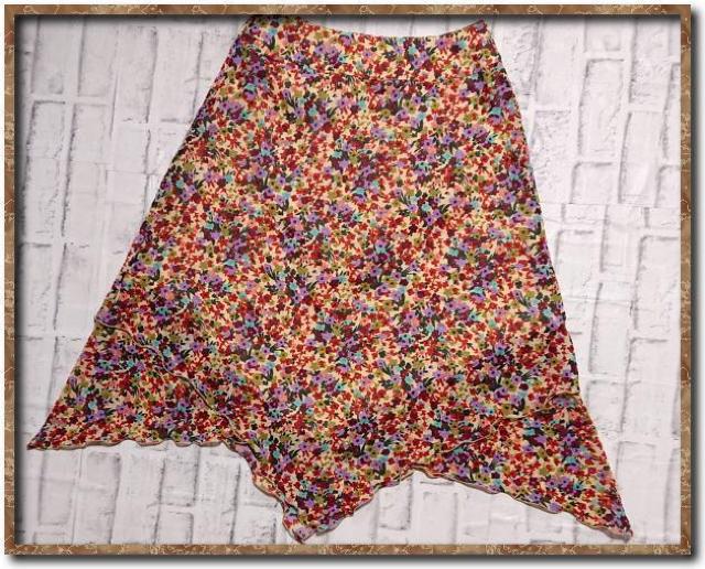 ピエスモンテ 花柄シフォンスカート < 女性ファッション  ピエスモンテ 花柄シフォンスカート < 女性ファッションの