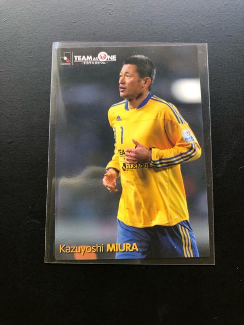 2011カルビー日本代表/AO-10・横浜FC・三浦知良(TEAM AS ONE) < トレーディングカード  2011カルビー日本代表/AO-10・横浜FC・三浦知良(TEAM AS ONE) < トレーディングカードの