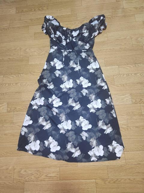 黒 花柄パブスリープワンピース サイズ→M < 女性ファッション  黒 花柄パブスリープワンピース サイズ→M  < 女性ファッションの