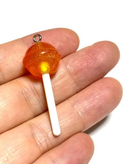 680 ロリポップキャンディ 1個 オレンジ色 お菓子 樹脂パーツ チャーム◯ < ペット/手芸/園芸  680 ロリポップキャンディ 1個 オレンジ色 お菓子 樹脂パーツ チャーム◯ < ペット/手芸/園芸の