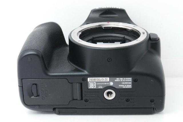 ■ ほぼ新品 ■ キャノン Canon EOS Kiss X8i レンズキット 《S数1687回》 < 家電/AV  ■ ほぼ新品 ■ キャノン Canon EOS Kiss X8i レンズキット 《S数1687回》 < 家電/AVの