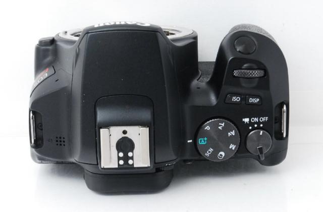 ■ ほぼ新品 ■ キャノン Canon EOS Kiss X8i レンズキット 《S数1687回》 < 家電/AV  ■ ほぼ新品 ■ キャノン Canon EOS Kiss X8i レンズキット 《S数1687回》 < 家電/AVの