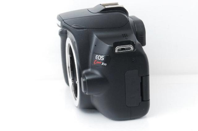 ■ ほぼ新品 ■ キャノン Canon EOS Kiss X8i レンズキット 《S数1687回》 < 家電/AV  ■ ほぼ新品 ■ キャノン Canon EOS Kiss X8i レンズキット 《S数1687回》 < 家電/AVの