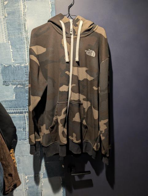 THE NORTH FACE/ノースフェイス/オリーブ/パーカー/フーディ/Foodie/迷彩/アメカジ/アウトドア/キャンプ < ブランド THE NORTH FACE/ノースフェイス/オリーブ/パーカー/フーディ/Foodie/迷彩/アメカジ/アウトドア/キャンプ < ブランドの