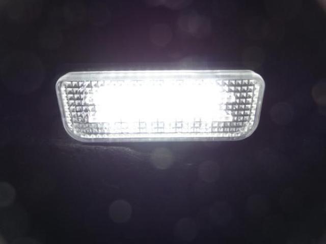 ベンツ キャンセラー内蔵LEDナンバー灯 W203ワゴンW211W219R171 < 自動車/バイク ベンツ キャンセラー内蔵LEDナンバー灯 W203ワゴンW211W219R171 < 自動車/バイク