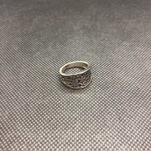 即決 THO リング 指輪 < 女性アクセサリー/時計  即決 THO リング 指輪  < 女性アクセサリー/時計の