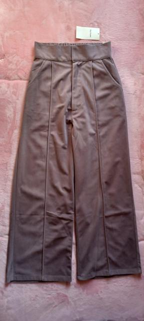 ★Ray Cassinレイカズン☆大人渋可愛いグレイッシュスモーキーピンク薄手コーデュロイお洒落センタータック♪ロングワイドパンツ < 女性ファッション  ★Ray Cassinレイカズン☆大人渋可愛いグレイッシュスモーキーピンク薄手コーデュロイお洒落センタータック♪ロングワイドパンツ < 女性ファッションの