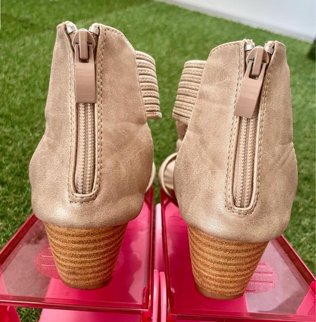 サンダル 可愛い 23.5cm  美品 < 女性ファッション  サンダル 可愛い 23.5cm  美品 < 女性ファッションの