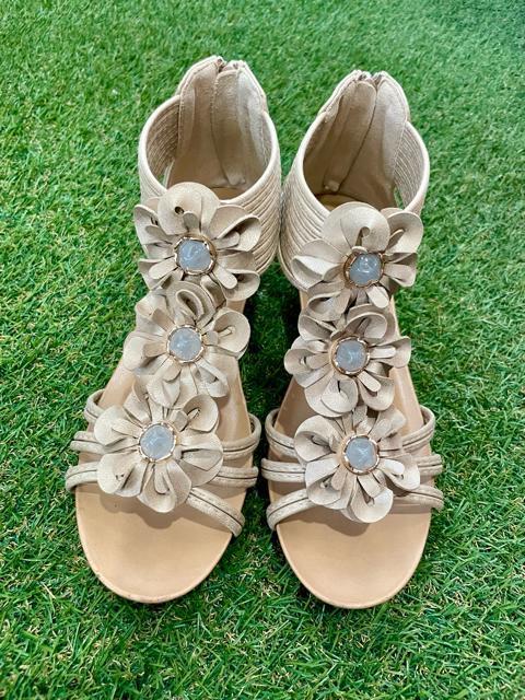 サンダル 可愛い 23.5cm  美品 < 女性ファッション  サンダル 可愛い 23.5cm  美品 < 女性ファッションの