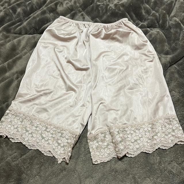 ☆☆☆タンス整理品 衣類 おまとめOK ホームクリーニング済み フレアパンツ ベージュ M-50 < 女性ファッション  ☆☆☆タンス整理品 衣類 おまとめOK ホームクリーニング済み フレアパンツ ベージュ M-50  < 女性ファッションの
