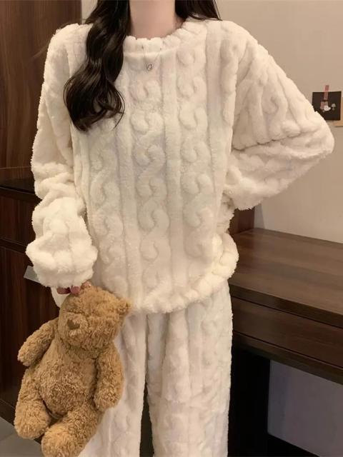 超お買い得1890円★暖かい裏起毛で秋冬に最適な、女性用パジャマです。柔らかなスウェット素材 厚手の生地 フリーサイズ ピンク < 女性ファッション  超お買い得1890円★暖かい裏起毛で秋冬に最適な、女性用パジャマです。柔らかなスウェット素材 厚手の生地 フリーサイズ ピンク < 女性ファッションの