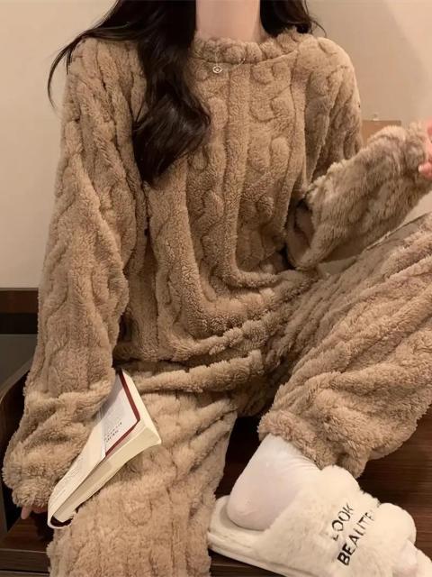 超お買い得1890円★暖かい裏起毛で秋冬に最適な、女性用パジャマです。柔らかなスウェット素材 厚手の生地 フリーサイズ ピンク < 女性ファッション  超お買い得1890円★暖かい裏起毛で秋冬に最適な、女性用パジャマです。柔らかなスウェット素材 厚手の生地 フリーサイズ ピンク < 女性ファッションの