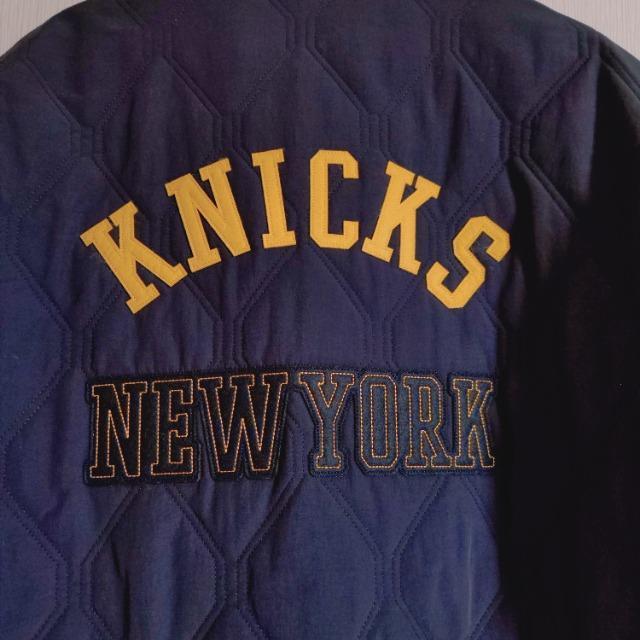 NBA 公式 オフィシャル キルティング ジャンパー NEW YORK Knicks ニックス ジャケット メンズ バスケ < 男性ファッション NBA 公式 オフィシャル キルティング ジャンパー NEW YORK Knicks ニックス ジャケット メンズ バスケ < 男性ファッションの