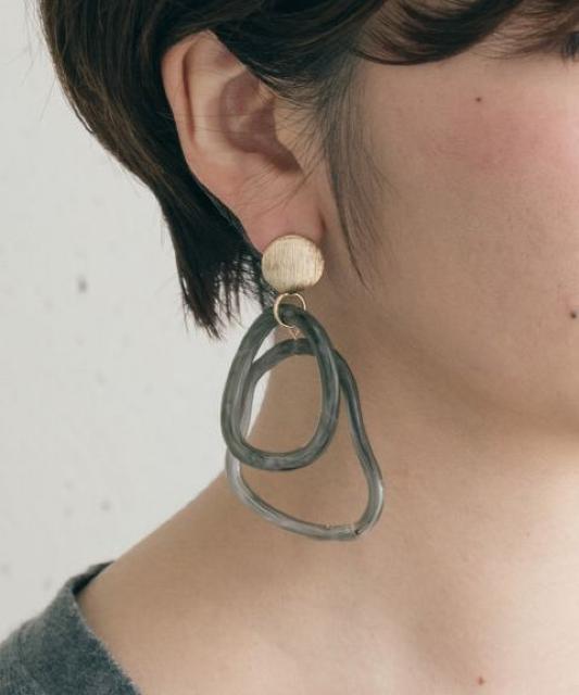 小顔効果●定価1,836円【新品】ビッグユガミパーツピアス●SMELLYスメリー●オレンジ●ビッグピアス 大振り < ブランド  小顔効果●定価1,836円【新品】ビッグユガミパーツピアス●SMELLYスメリー●オレンジ●ビッグピアス 大振り < ブランドの