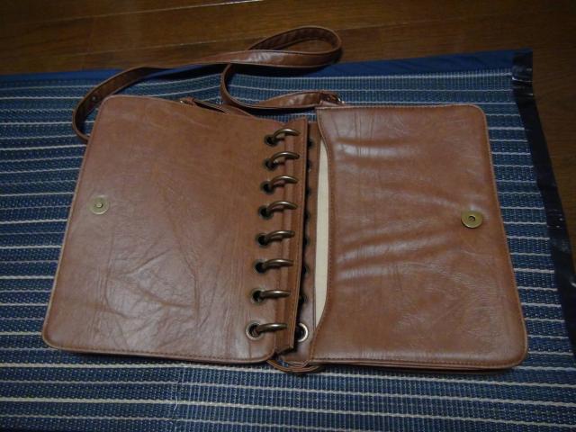 GRANDROUEの本の様な本でないショルダーバック!。 < 女性ファッション GRANDROUEの本の様な本でないショルダーバック!。 < 女性ファッションの