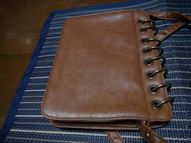 GRANDROUEの本の様な本でないショルダーバック!。 < 女性ファッション GRANDROUEの本の様な本でないショルダーバック!。 < 女性ファッションの