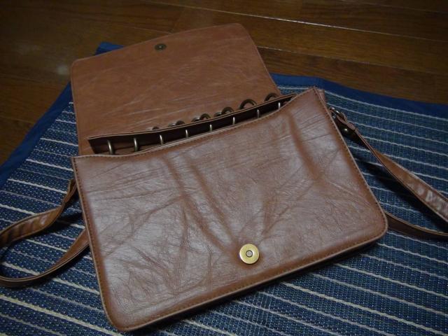 GRANDROUEの本の様な本でないショルダーバック!。 < 女性ファッション GRANDROUEの本の様な本でないショルダーバック!。 < 女性ファッションの