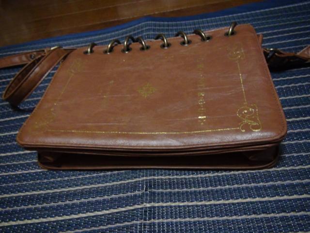 GRANDROUEの本の様な本でないショルダーバック!。 < 女性ファッション GRANDROUEの本の様な本でないショルダーバック!。 < 女性ファッションの