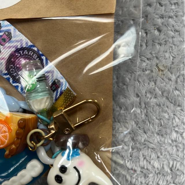 (新品)ハンドメイド・キーホルダー(ブルー) < 女性ファッション  (新品)ハンドメイド・キーホルダー(ブルー) < 女性ファッションの