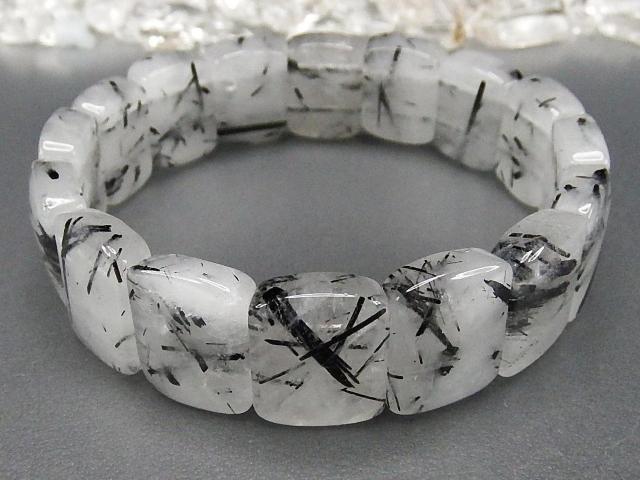 ブラックルチルクォーツ針多めミルキー天然石バングルブレスレット縦16mm強 < 女性アクセサリー/時計  ブラックルチルクォーツ針多めミルキー天然石バングルブレスレット縦16mm強 < 女性アクセサリー/時計の