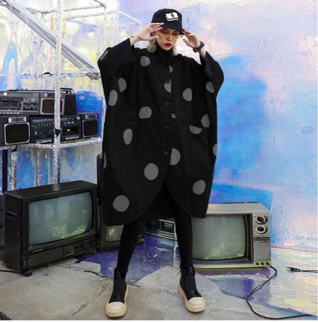 ワイド ジャケット ロング丈 ドット柄 ゆったり 前開き ブラック 大きいサイズ < 女性ファッション ワイド ジャケット ロング丈 ドット柄 ゆったり 前開き ブラック 大きいサイズ < 女性ファッションの