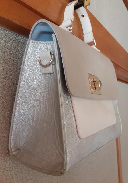 ハンドバッグ ショルダーバッグ 2way バッグ ハンド ショルダー bag カバン 銀 シルバー 2wayバッグ レディース < 女性ファッション  ハンドバッグ ショルダーバッグ 2way バッグ ハンド ショルダー bag カバン 銀 シルバー 2wayバッグ レディース < 女性ファッションの