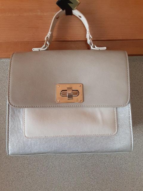 ハンドバッグ ショルダーバッグ 2way バッグ ハンド ショルダー bag カバン 銀 シルバー 2wayバッグ レディース < 女性ファッション  ハンドバッグ ショルダーバッグ 2way バッグ ハンド ショルダー bag カバン 銀 シルバー 2wayバッグ レディース < 女性ファッションの