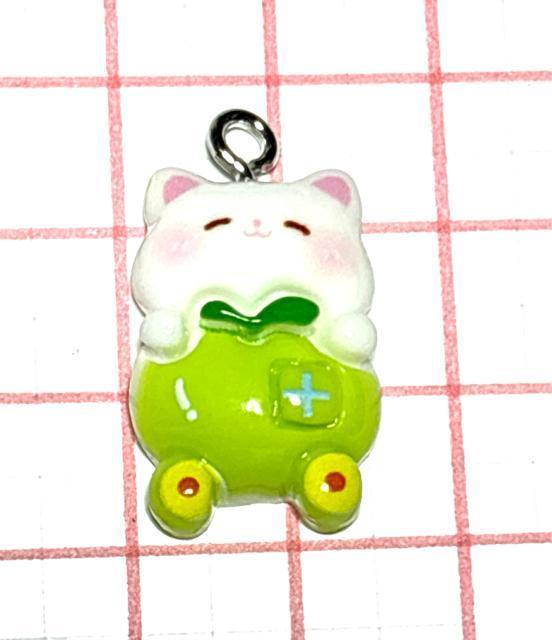 932 白猫と青リンゴシリーズ 樹脂パーツ アクセサリーチャーム ねこネコ 動物 < ペット/手芸/園芸 932 白猫と青リンゴシリーズ 樹脂パーツ アクセサリーチャーム ねこネコ 動物 < ペット/手芸/園芸の