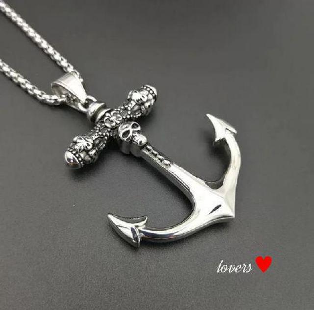 ���������N�����V���o�[�r�b�O���^����A���J�[������l�b�N���X