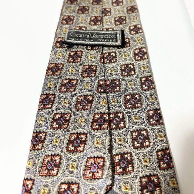 美品 Versace ヴェルサーチ ネクタイ 花 デザイン柄 シルク < ブランド  美品 Versace ヴェルサーチ ネクタイ 花 デザイン柄 シルク < ブランドの