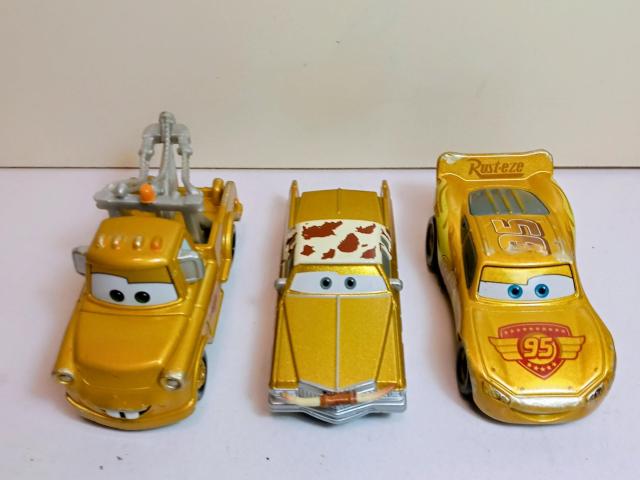 トミカディズニーカーズ3台 < ホビー トミカディズニーカーズ3台 < ホビーの