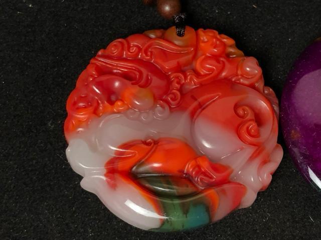 【開運】天然石 赤瑪瑙 龍/竜 手彫り ペンダントトップ パワーストーン 縁起物 瑪瑙 天然石 根付 お守り 現品限り即日発送 < 女性アクセサリー/時計 【開運】天然石 赤瑪瑙 龍/竜 手彫り ペンダントトップ パワーストーン 縁起物 瑪瑙 天然石 根付 お守り 現品限り即日発送 < 女性アクセサリー/時計の