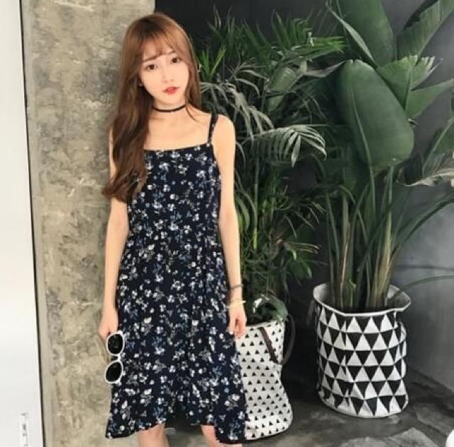 残り1点790円★在庫処分セール 新作 小花柄可愛いワンピース◆紺F < 女性ファッション  残り1点790円★在庫処分セール 新作 小花柄可愛いワンピース◆紺F  < 女性ファッションの