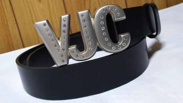 正規未 激レア ヴェルサーチ クラシック VJCブランドロゴ文字バックル レザーベルト 黒 70 スペルアイコン ラグジュアリー < ブランド  正規未 激レア ヴェルサーチ クラシック VJCブランドロゴ文字バックル レザーベルト 黒 70 スペルアイコン ラグジュアリー < ブランドの