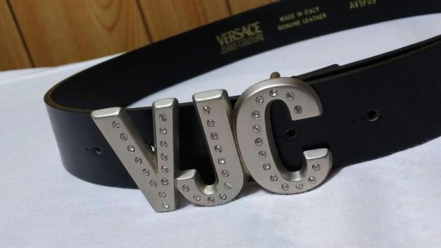 正規未 激レア ヴェルサーチ クラシック VJCブランドロゴ文字バックル レザーベルト 黒 70 スペルアイコン ラグジュアリー < ブランド  正規未 激レア ヴェルサーチ クラシック VJCブランドロゴ文字バックル レザーベルト 黒 70 スペルアイコン ラグジュアリー < ブランドの