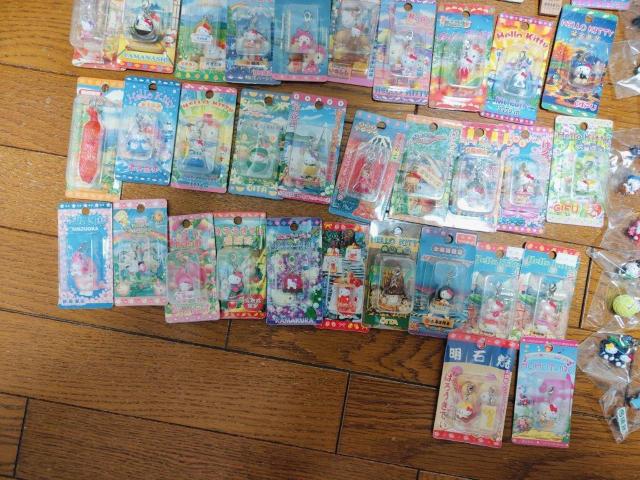 ご当地 キティ ハローキティ 根付け ストラップ マスコット 100点以上 まとめ売り < 家電/AV  ご当地 キティ ハローキティ 根付け ストラップ マスコット 100点以上 まとめ売り < 家電/AVの