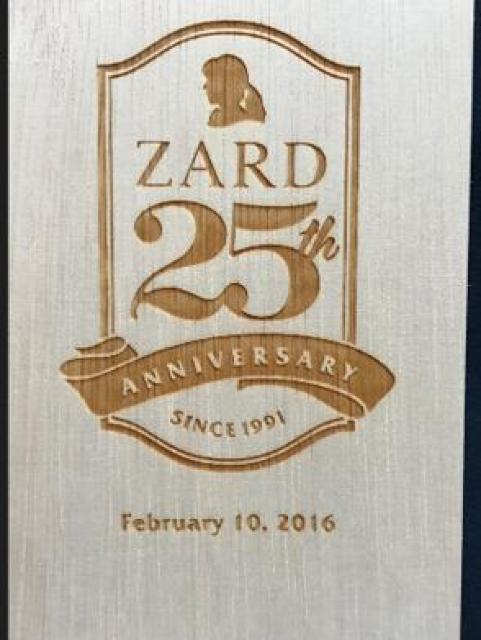 ZARD 坂井泉水 限定品「デビュー25周年記念ワイン Goldバージョン」 < タレントグッズ ZARD 坂井泉水 限定品「デビュー25周年記念ワイン Goldバージョン」 < タレントグッズの