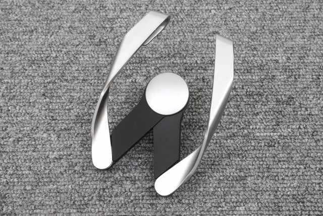 シルバーXブラック スマートフォンホルダー 幅が広がる エアコン < 自動車/バイク シルバーXブラック スマートフォンホルダー 幅が広がる エアコン < 自動車/バイク