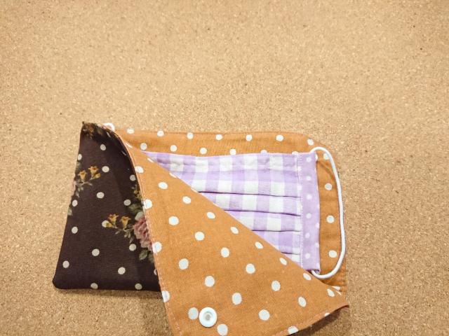 ハンドメイドマスクケース大(バラブラウン) < 女性ファッション  ハンドメイドマスクケース大(バラブラウン) < 女性ファッションの