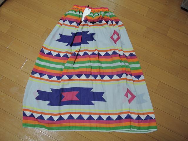 新品ジョイリッチJOYRICHネイティブ系柄ロングスカートXS < ブランド 新品ジョイリッチJOYRICHネイティブ系柄ロングスカートXS < ブランドの