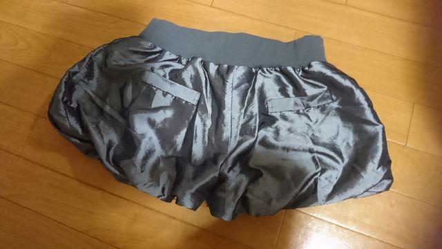 美品 ショートパンツ ハーフパンツ ズボン モード系 サテン風 カボチャ バルーン < 女性ファッション  美品 ショートパンツ ハーフパンツ ズボン モード系 サテン風 カボチャ バルーン < 女性ファッションの