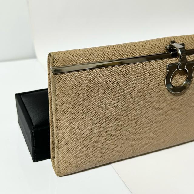 Salvatore Ferragamo �t�F���K�� �K���`�[�j ���U�[ ��܂� �����z ���C�g�u���E�� �� �u�����h�� 