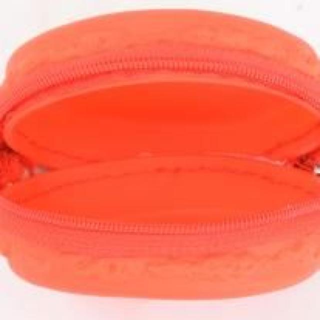 mintNeko・ネコチャーム付マカロン型ポーチ*オレンジ < ブランド mintNeko・ネコチャーム付マカロン型ポーチ*オレンジ < ブランドの