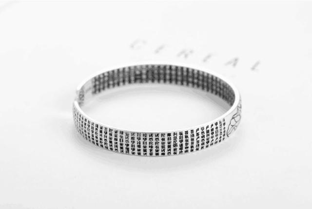 送料無料※高級感 彫刻 般若心経 厄除 蓮 フリーサイズ ブレスレット お守り 贈り物 男女兼用 シルバー 新品 < 女性アクセサリー/時計 送料無料※高級感 彫刻 般若心経 厄除 蓮 フリーサイズ ブレスレット お守り 贈り物 男女兼用 シルバー 新品 < 女性アクセサリー/時計の